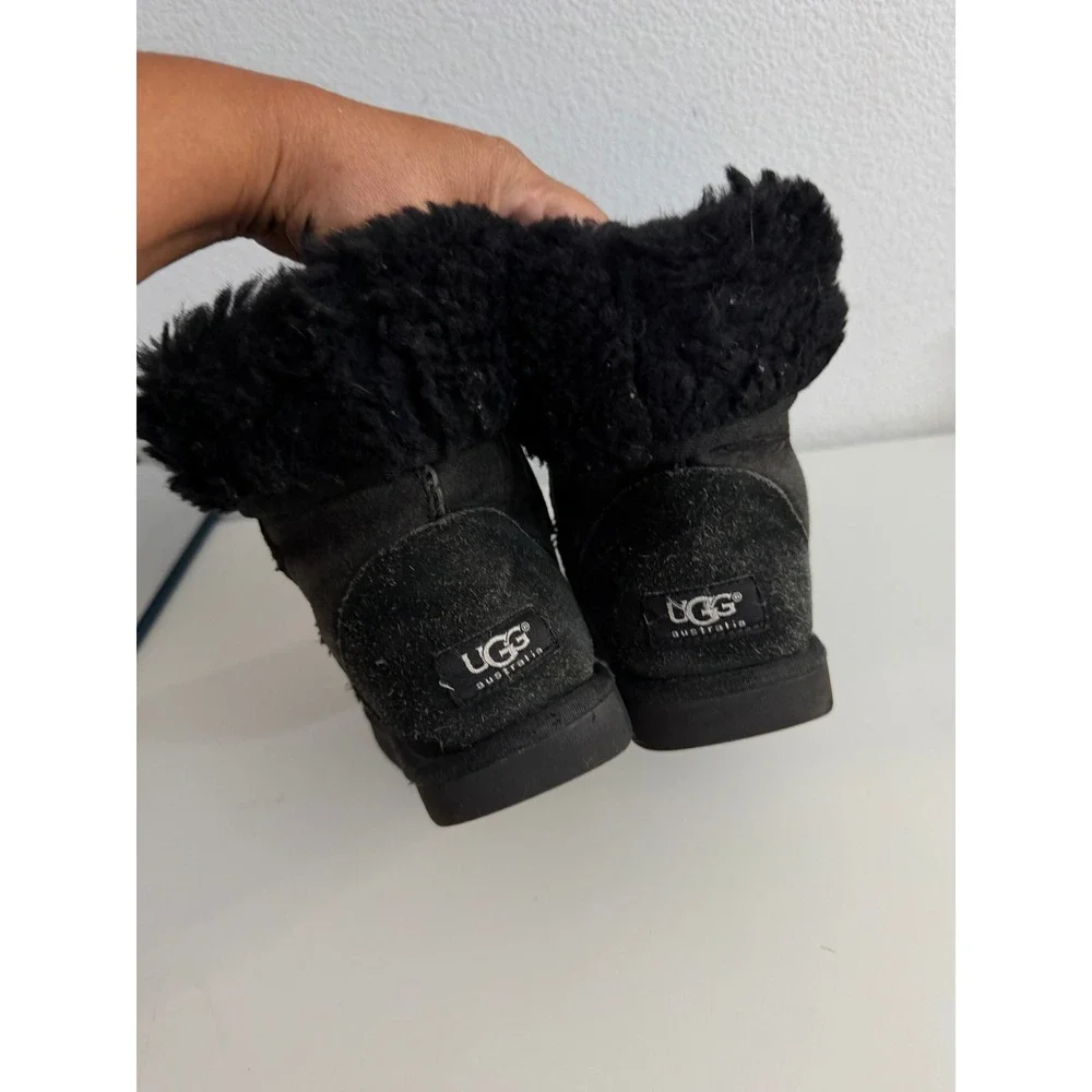 UGG Australia Classic Short 5825 Black Suede Shearling Boots Womens 8